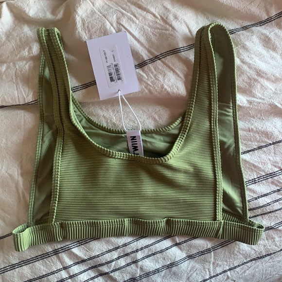 Twin Sleeveless Crop Top Green Size Large - Picture 2 of 3